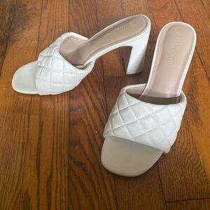Women’s heeled woven sandal white size 6 1/2